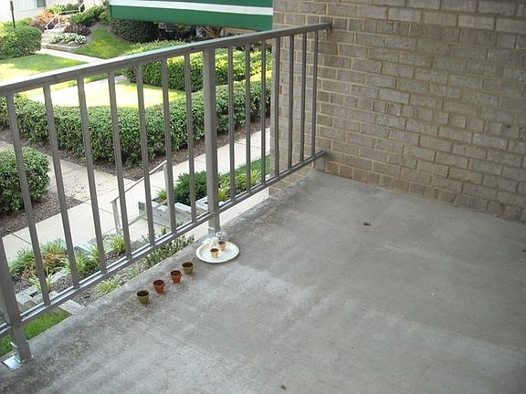 4th image of 4 Canterbury Sq