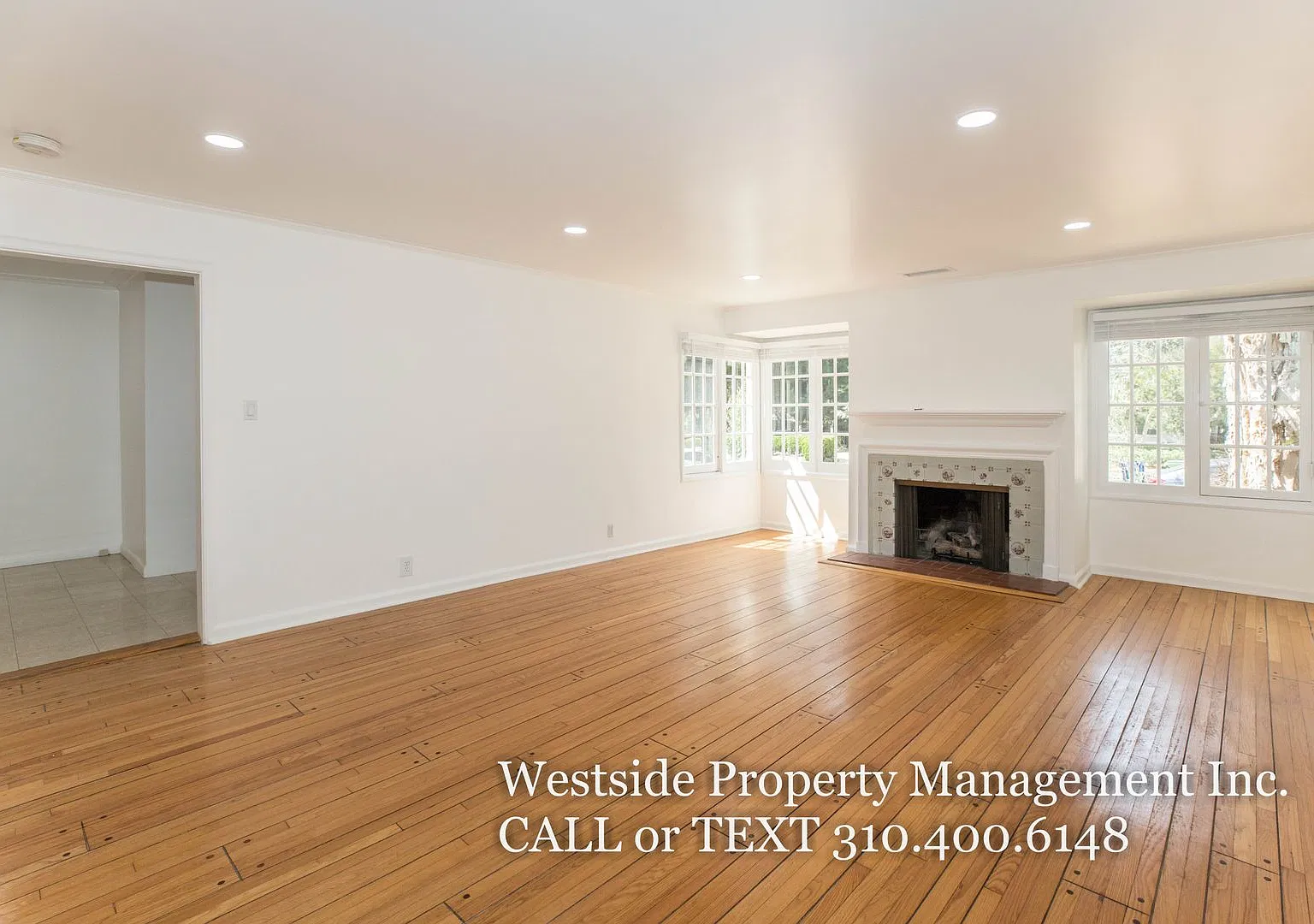 Fantastic 4BD/3BA Near Brentwood Country Mart — Photo 1