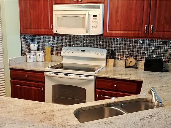 3rd image of 13351 Greengate Blvd APT 425