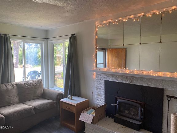 4th image of 3456 NW Neptune Ave