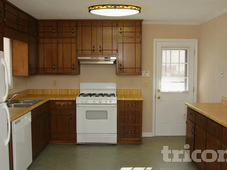 5818 Northspring Dr — Photo 3