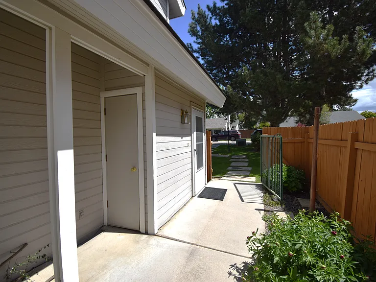 57 E Ranch Dr — Photo 24