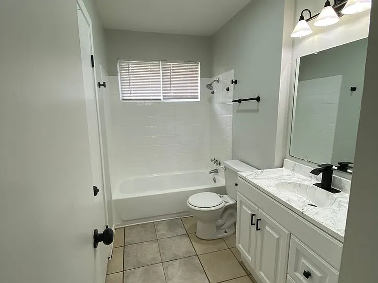 6805 Dubuque Ln — Photo 10