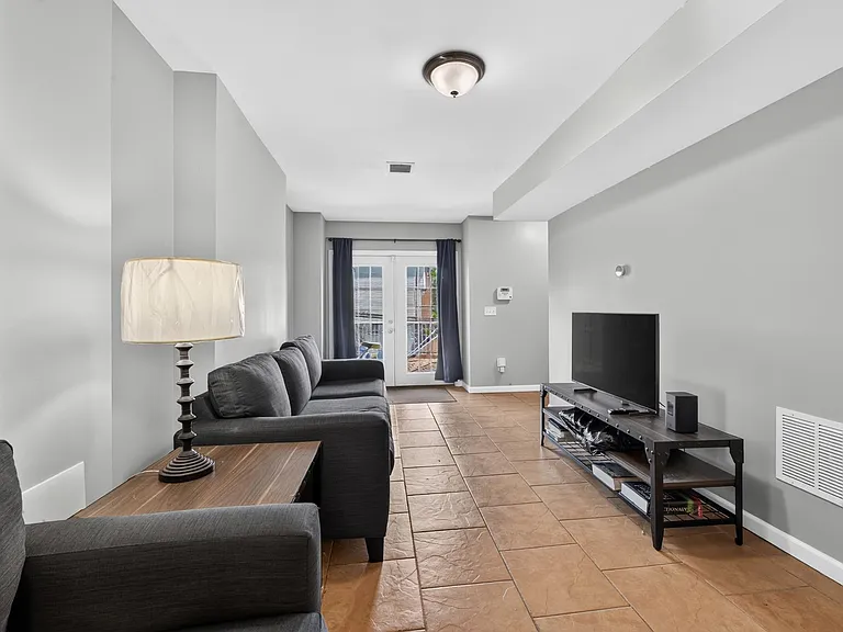 447 Mercer St #1 — Photo 24