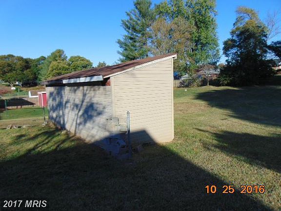 4th image of 20018 Gilbert Hills Dr
