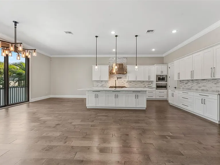 481 W Davis Blvd — Photo 11