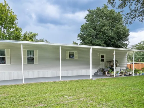 3900 Michelle Ln, Zephyrhills, FL 33541