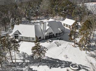 2 Cedar Ln, Erwinna, PA 18920