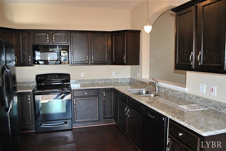 2nd image of 213 Portico St
