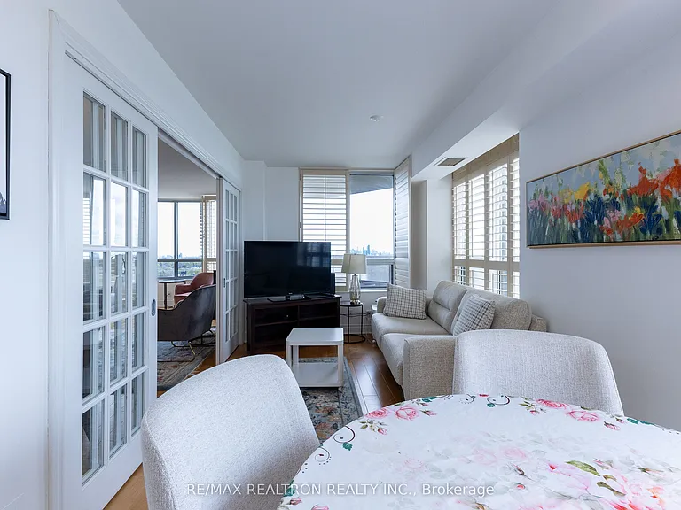 78 Harrison Garden Blvd #1409 — Photo 17