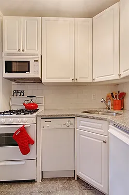 Sold by Corcoran | media 13