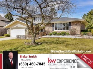 1902 72nd St, Darien, IL 60561