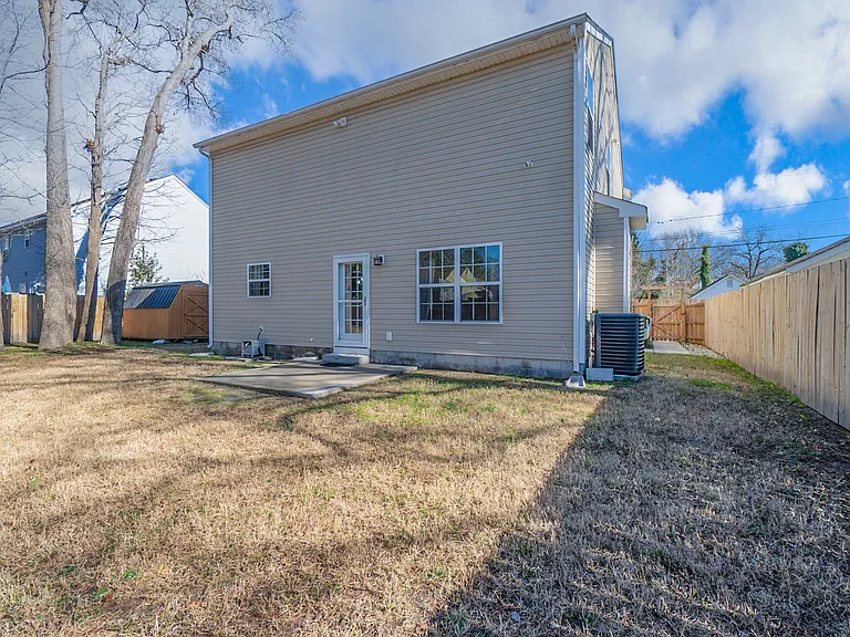 3011 Bapaume Ave — Photo 19