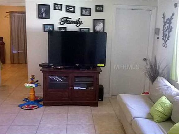 2nd image of 706 Lucaya Dr