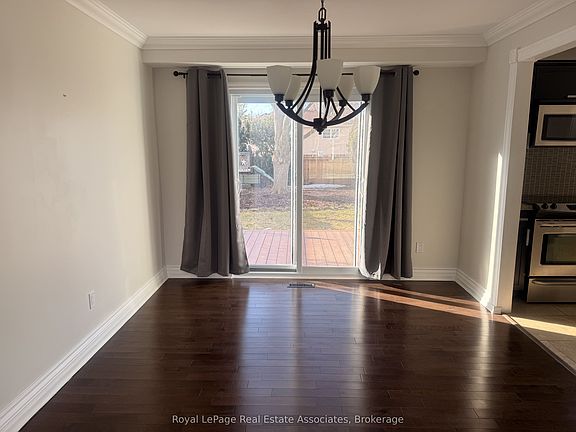 5th image of 18 Fagan Dr