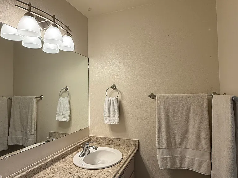 8923 Woodstock Cir #8923 — Photo 7