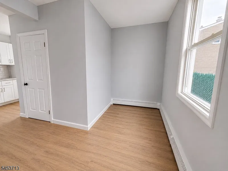 1 bed, 1.0 bath, $1,900 — Photo 4