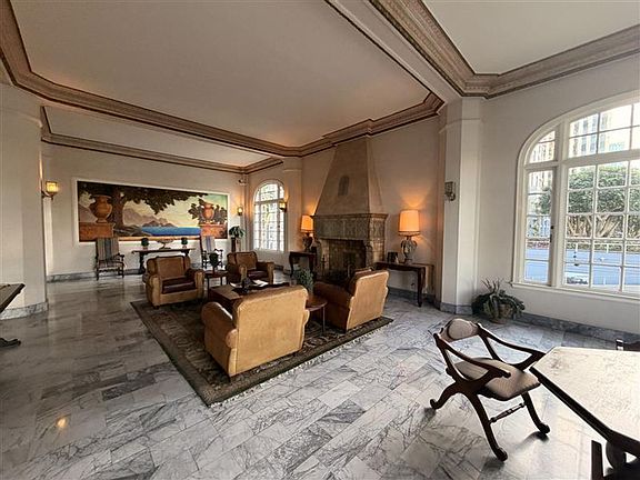 3rd image of 360 W Ocean Blvd APT 502