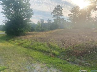 2 Cedar Ridge Cir, Gadsden, AL 35903