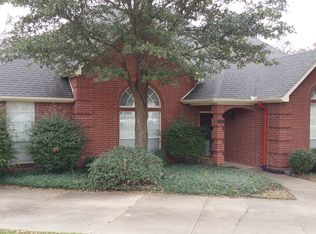 114 Silver Ridge Ct, Burleson, TX 76028