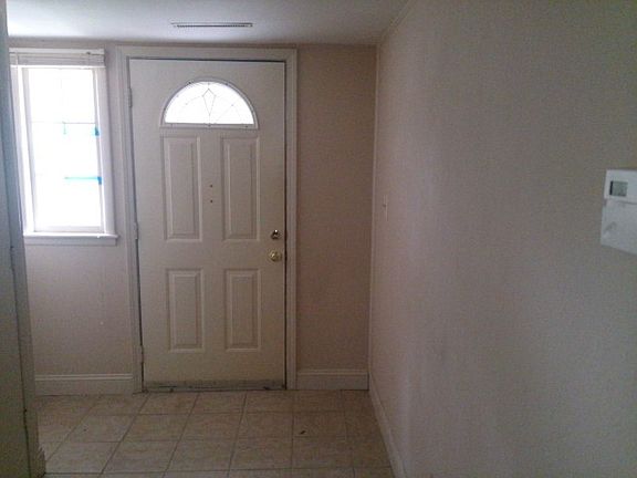 3rd image of 9204 Manchester Ave