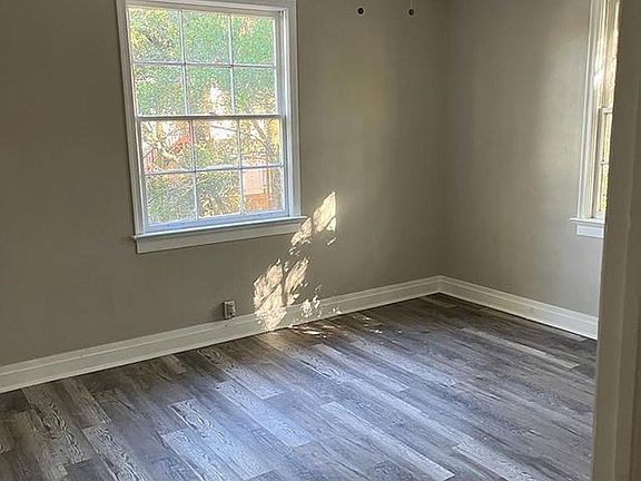 4th image of 1715 Perry St #1