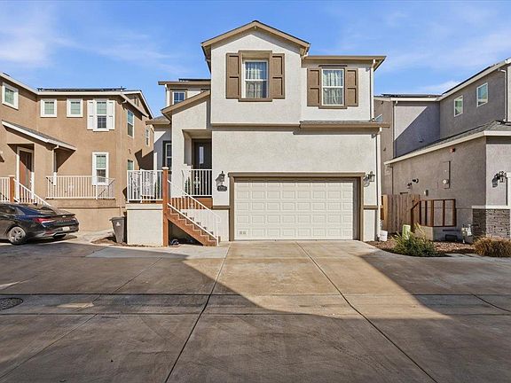 3rd image of 1711 Bella Lago Dr