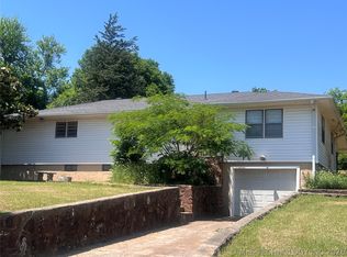 185 NW 8th St, Krebs, OK 74554