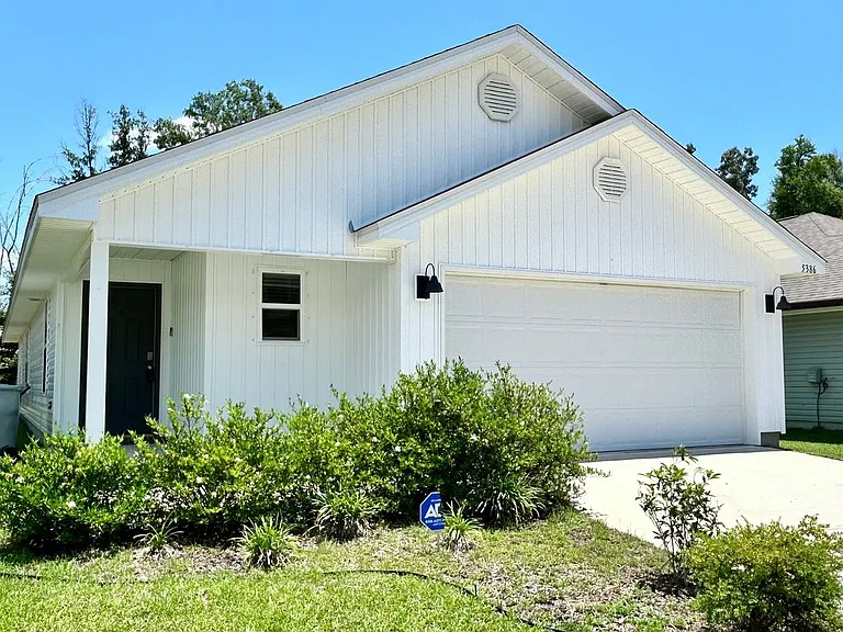 5386 Peach Dr — Photo 1