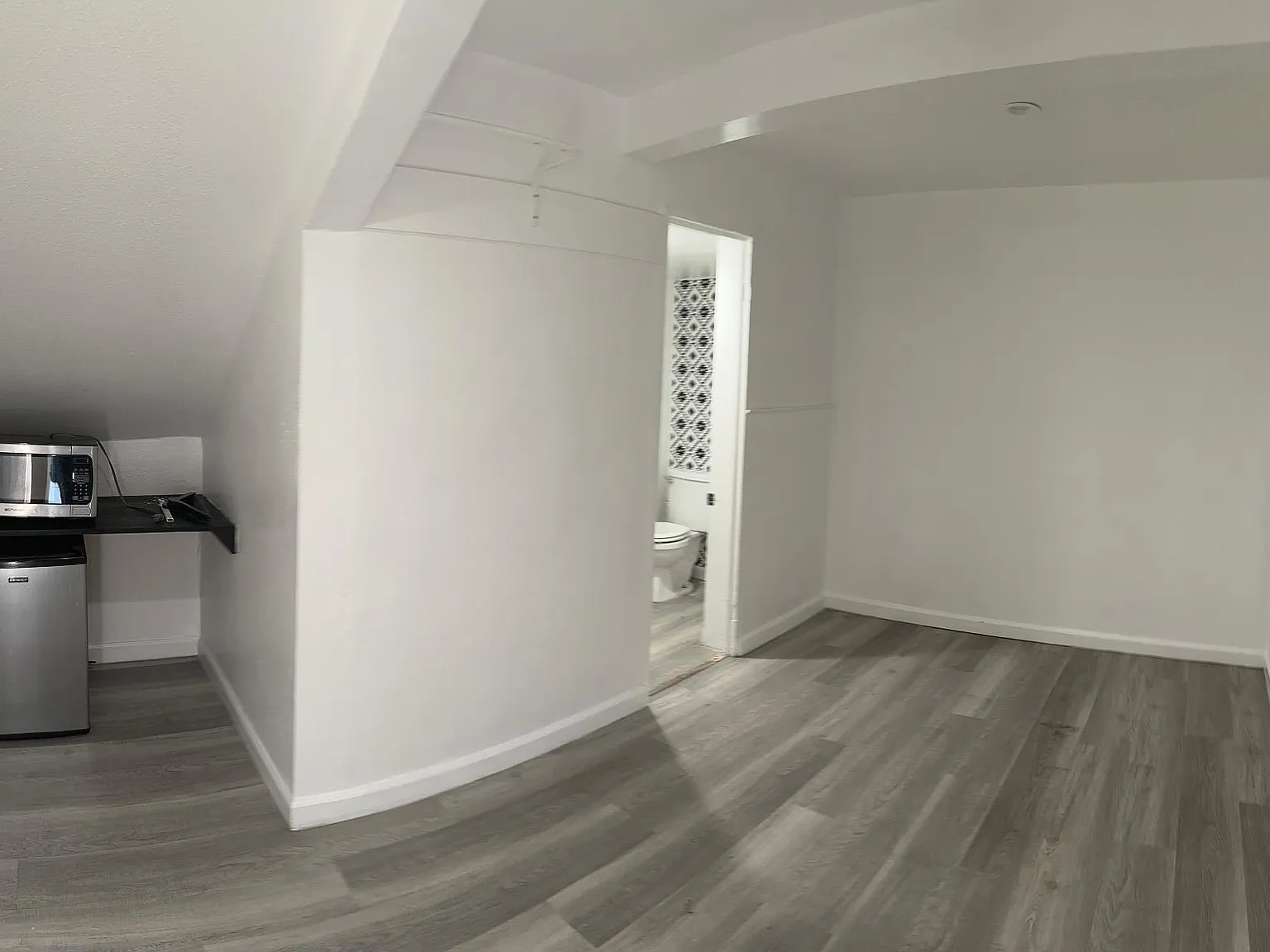 Studio, 320 sqft, $1,150 — Photo 3