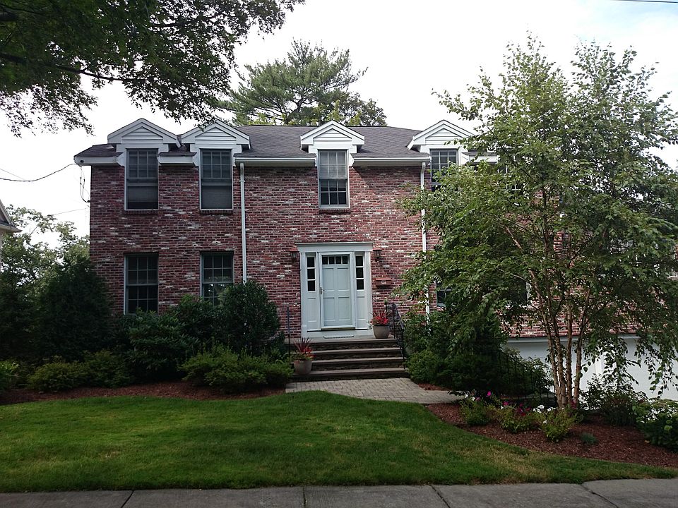 1st image of 138 Woodchester Dr