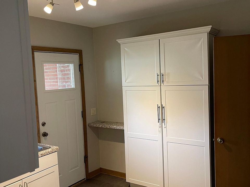 1st image of 212 24th St S #212