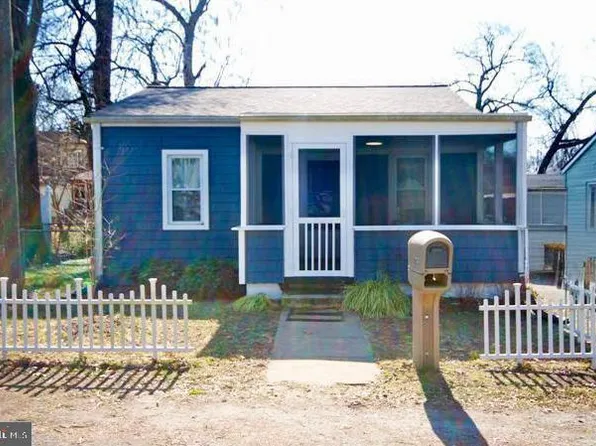753 202nd St, Pasadena, MD 21122