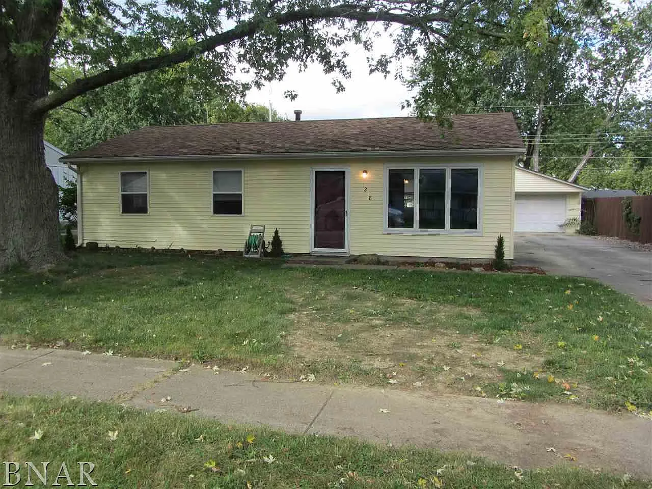 1218 Dogwood Ln photo 1