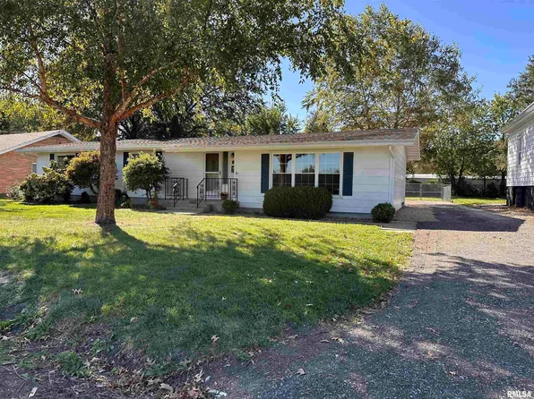 1747 N Milton Ave, Grandview, IL 62702