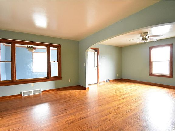 3rd image of 82 W Doughty St