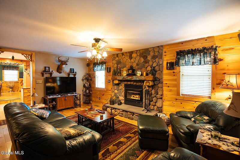 5th image of 14 Beatty Road