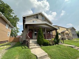 E 16th Ave 442-444 MLR