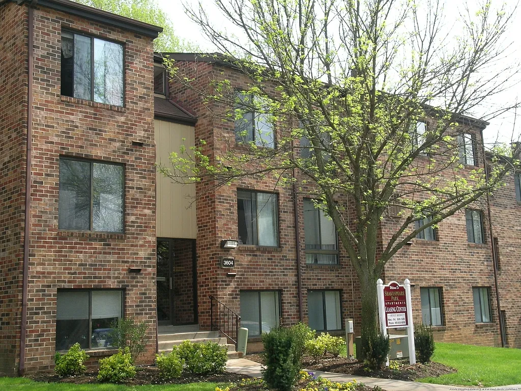 Shakespeare Park Apartments — Photo 3