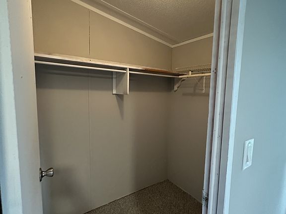 MASTER WALK IN CLOSET