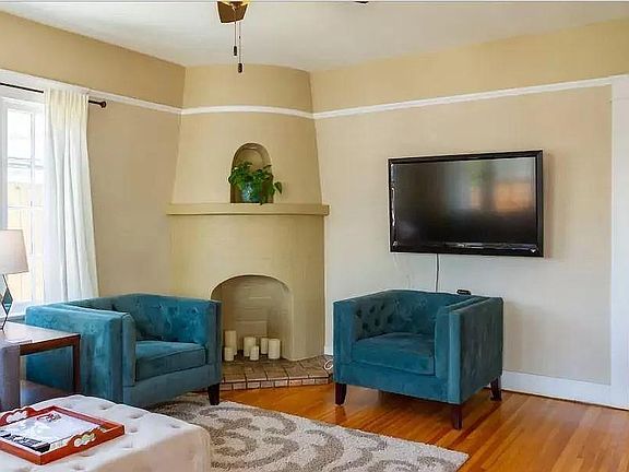 4th image of 4485 Georgia St