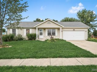 906 Warrior Rdg, Warrenton, MO 63383