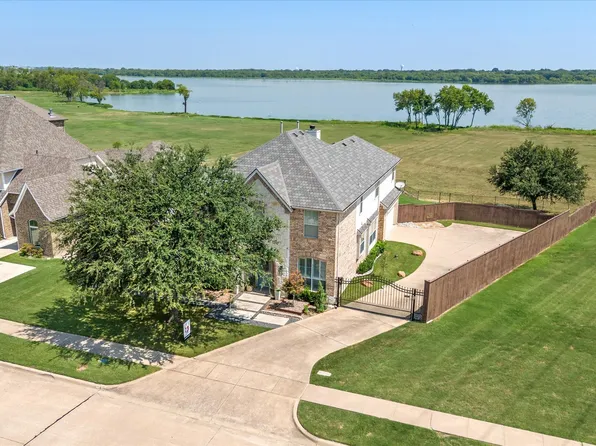 1401 Lakebreeze Dr, Garland, TX 75043