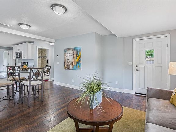 3rd image of 1808 E Navajo Ave