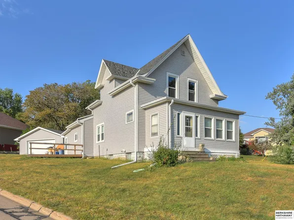 1171 Maple Dr, Blair, NE 68008