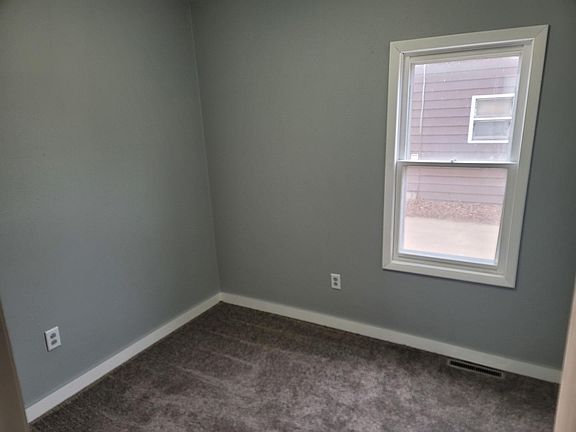 5th image of 510 E 8th St
