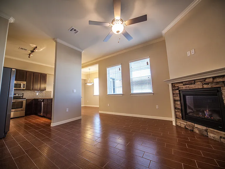 Bella Estancias Apartment Homes — Photo 20