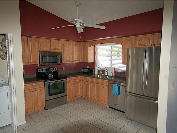 3rd image of 6456 Hamlet Dr Unit 2-B
