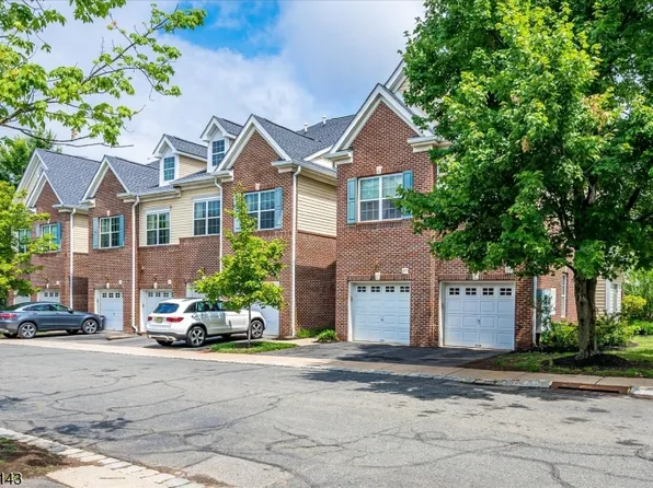 27 Taft Ln, Morristown, NJ 07960
