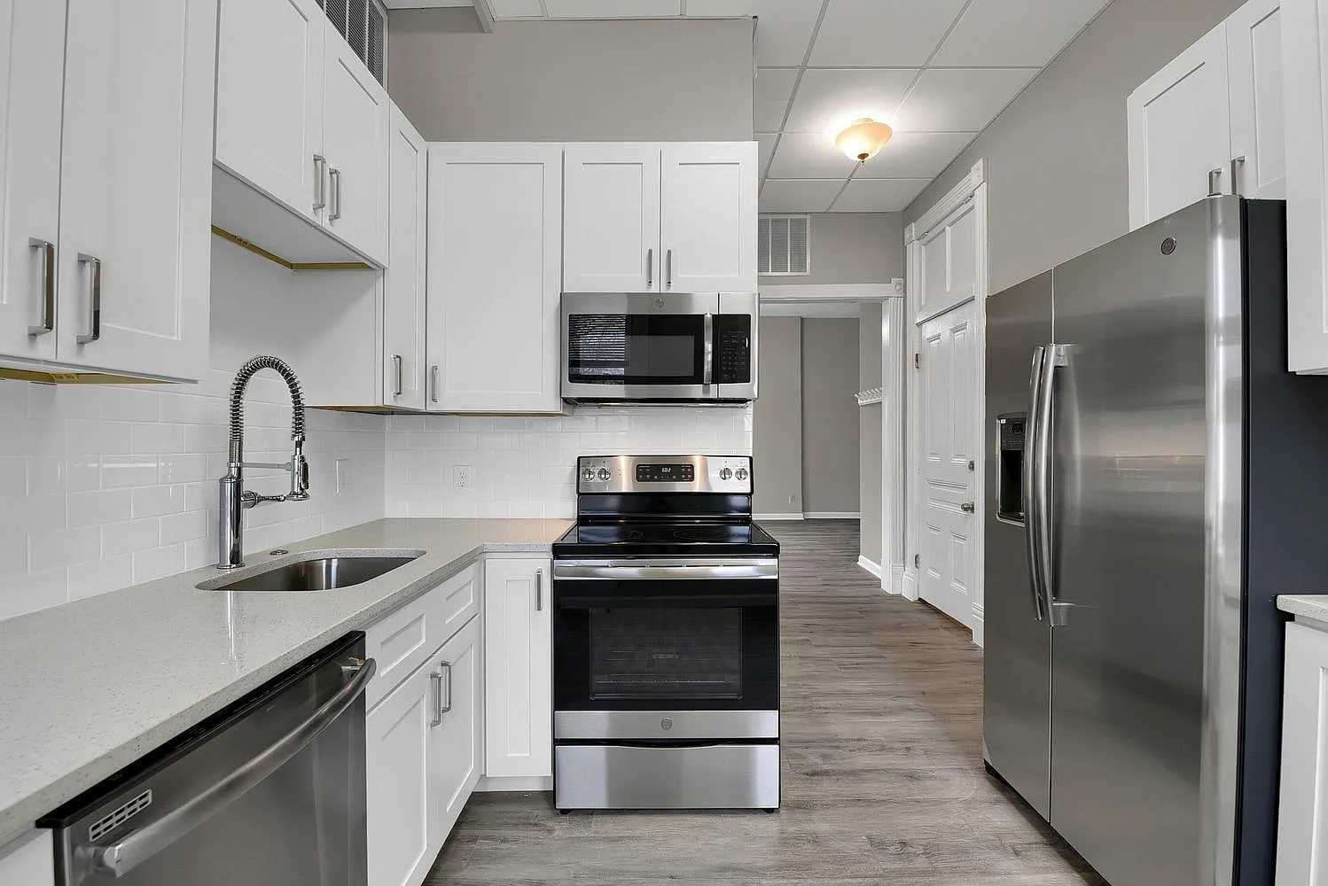 1301 Shenandoah Ave — Photo 3